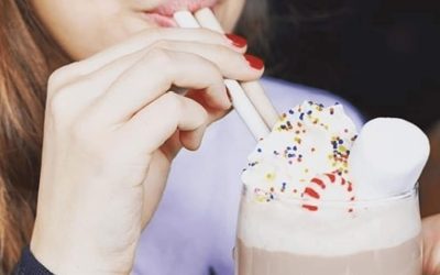 3 Common Questions Guests Ask About Edible Straws